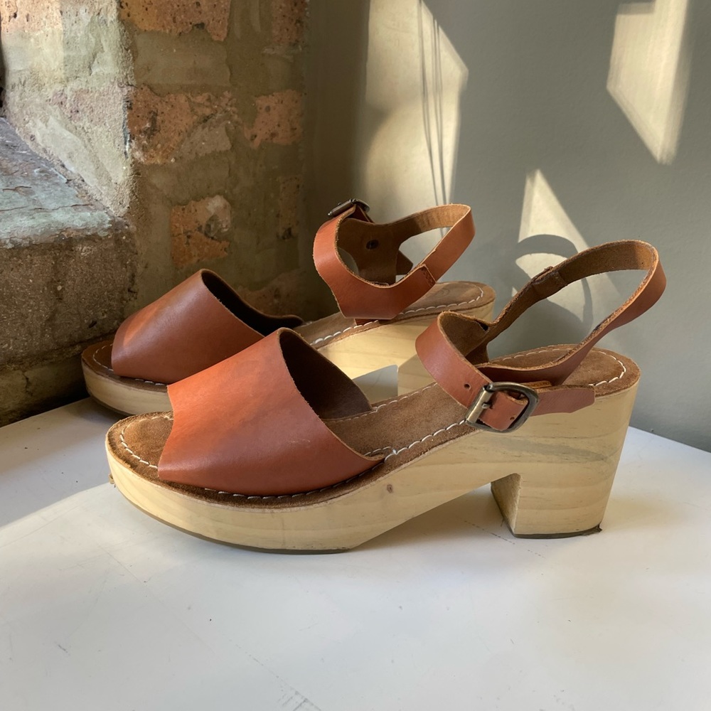 clogs